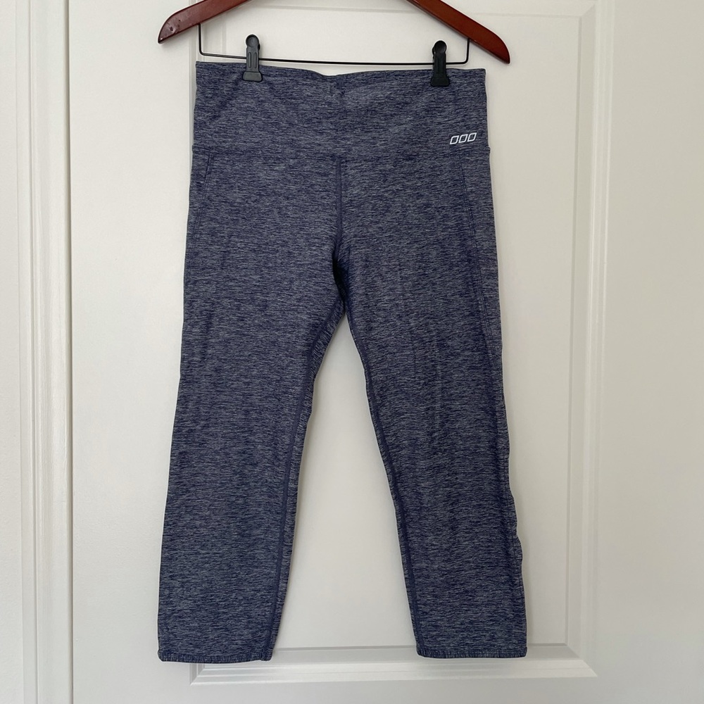 Lorna Jane crop leggings.